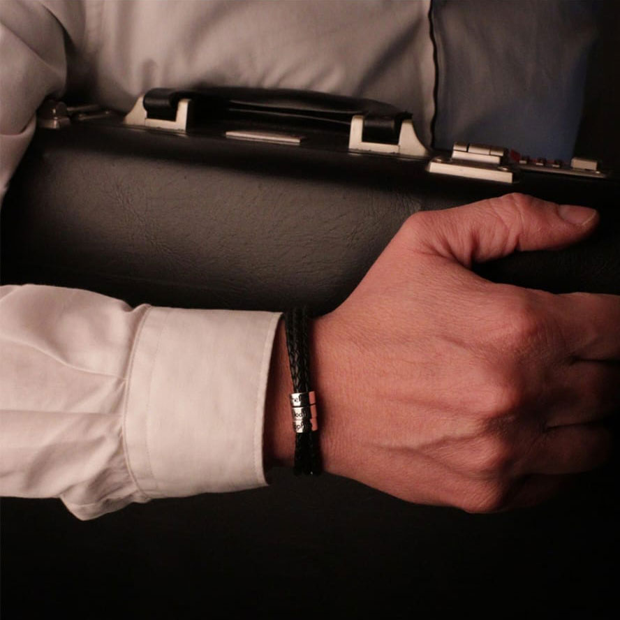 SUITCASE IMAGE
